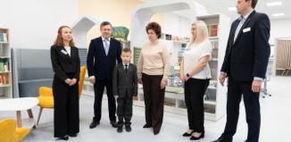 Светлана Иванова поздравила школьных библиотекарей с профессиональным праздником