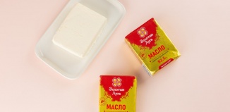 Молоко с маслом при больном горле: что в нём работает на самом деле