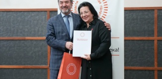 Врачи-волшебники: в Тюмени подвели итоги акций «Елки желаний» и «Собери ребенка в школу»